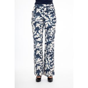 Aime - Serenity Straight Travel Iced Flower Print